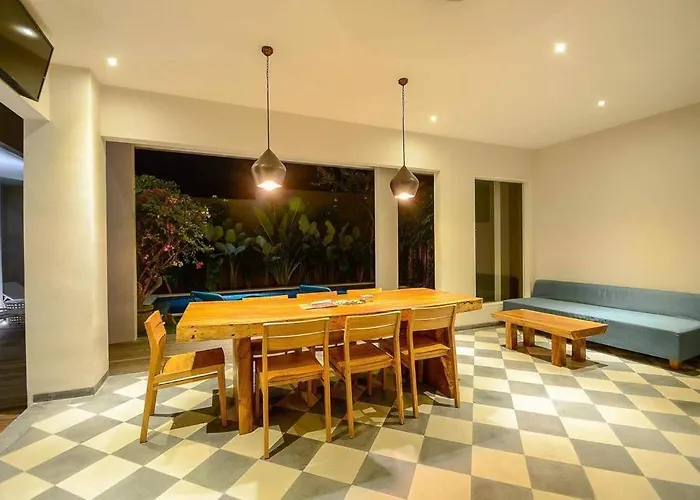 Stylish 1 Bd Pvt W Shared Kitchen And Pool アパート スミニャック